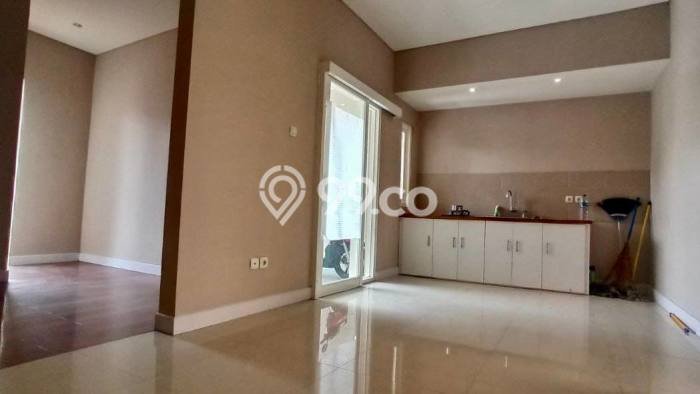 Rumah Luas Asri 2 KT Siap Pakai di Araya Malang Rumah Luas Asri 2 KT Siap Pakai di Araya Malang