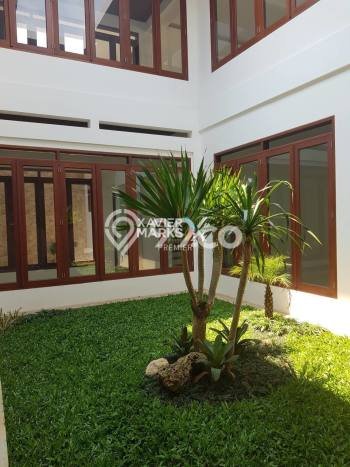 Hunian Mewah LB 540m2 Siap Pakai Desain Elegan di Araya, Malang Hunian Mewah LB 540m2 Siap Pakai Desain Elegan di Araya, Malang