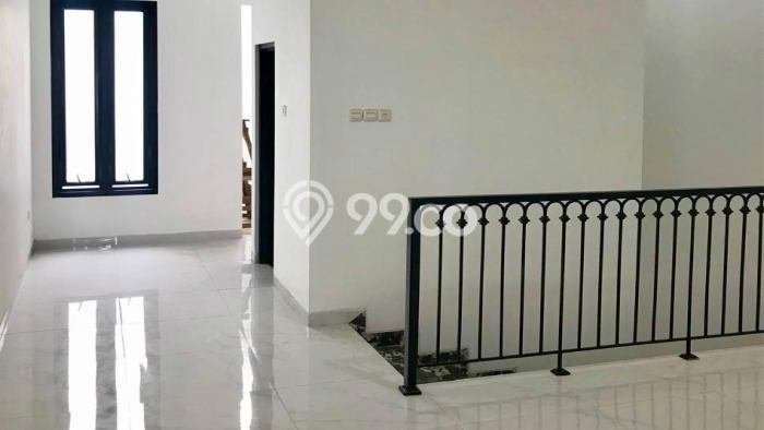 Jual Rumah Modern 3 KT di Cawang, Jakarta Timur Jual Rumah Modern 3 KT di Cawang, Jakarta Timur
