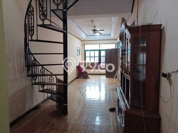 Hunian Nyaman Asri 3 KT Siap Pakai di Pondok Kelapa Jakarta Timur Hunian Nyaman Asri 3 KT Siap Pakai di Pondok Kelapa Jakarta Timur