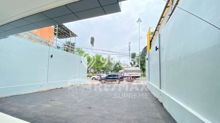 Unit Ruko Dijual di Bekasi LT 134m2 & LB 265m2 Unit Ruko Dijual di Bekasi LT 134m2 & LB 265m2