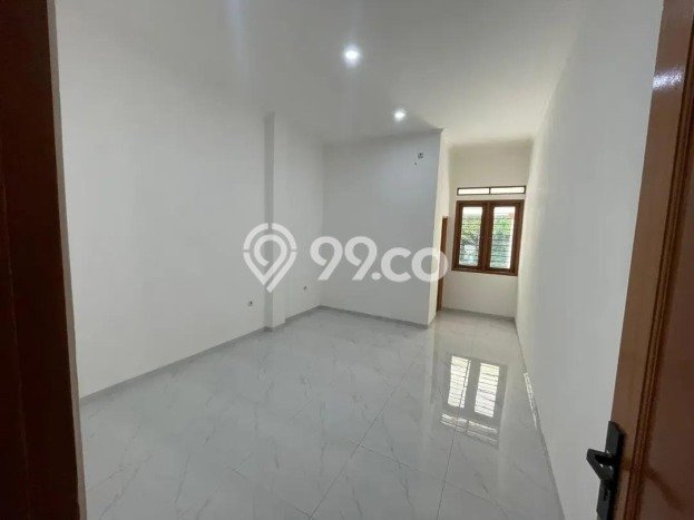 Rumah Modern 3 KT di Pondok Bambu Jakarta Timur Unfurnished Rumah Modern 3 KT di Pondok Bambu Jakarta Timur Unfurnished