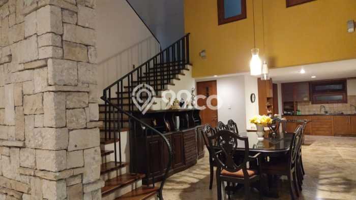 Rumah Mewah Siap Huni LT 726m2 di Kebayoran Baru, Jakarta Selatan Rumah Mewah Siap Huni LT 726m2 di Kebayoran Baru, Jakarta Selatan