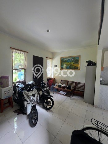 Dijual Rumah Eksklusif 2 KT di Alam Sutera, Tangerang Dijual Rumah Eksklusif 2 KT di Alam Sutera, Tangerang