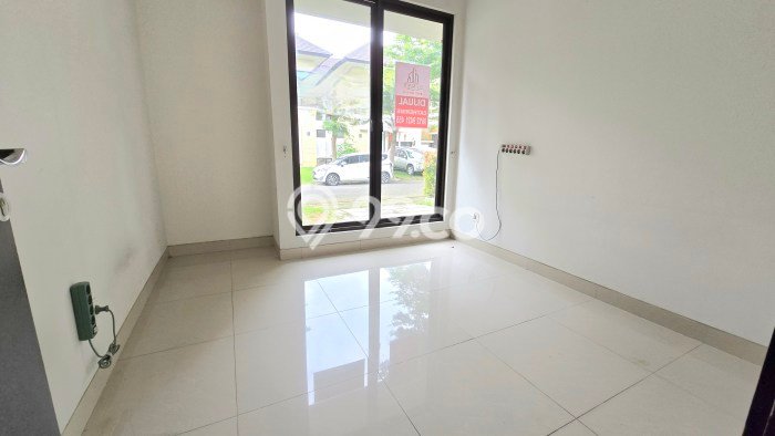 Rumah Eksklusif Dijual LT 160m2 di BSD, Tangerang Selatan Rumah Eksklusif Dijual LT 160m2 di BSD, Tangerang Selatan