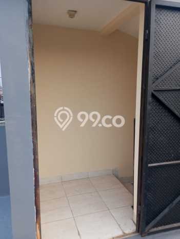 AREA BISNIS! Ruko di Ciputat, Luas 60m2m², Jalan Utama, Ramai AREA BISNIS! Ruko di Ciputat, Luas 60m2m², Jalan Utama, Ramai