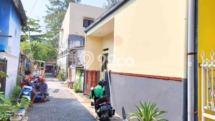 Hunian Terjangkau LT 80m2 di Citarum Lingkungan Asri Hunian Terjangkau LT 80m2 di Citarum Lingkungan Asri