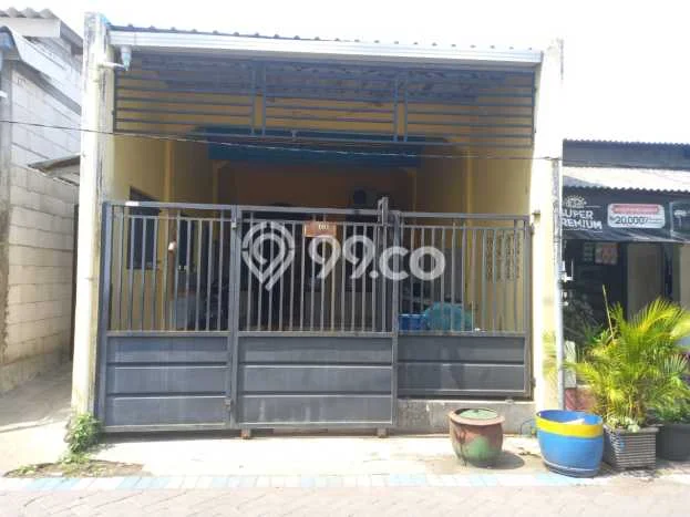 For Sale Rumah 3 Kamar Lokasi Ideal Bagus dan Strategis di Gedangan For Sale Rumah 3 Kamar Lokasi Ideal Bagus dan Strategis di Gedangan