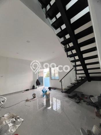 Gudang Dijual di Jakarta Barat LT 567m2 & LB 670m2 Lokasi Terbaik! Gudang Dijual di Jakarta Barat LT 567m2 & LB 670m2 Lokasi Terbaik!