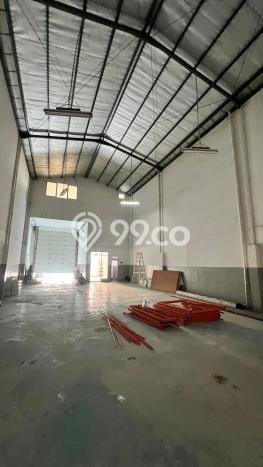 Gudang Disewa di Jakarta Barat dengan LB 400m2 Area Komersial Ramai Gudang Disewa di Jakarta Barat dengan LB 400m2 Area Komersial Ramai