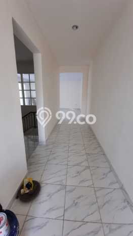 Disewakan! Rumah 3 Kamar Tidur &
2 Kamar Mandi di Legenda Wisata, Bogor Disewakan! Rumah 3 Kamar Tidur &
2 Kamar Mandi di Legenda Wisata, Bogor