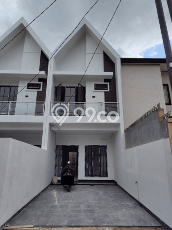 For Sale Hunian Rumah Terawat 3 Kamar di Meruya, Jakarta Barat For Sale Hunian Rumah Terawat 3 Kamar di Meruya, Jakarta Barat