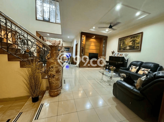 For Sale! Luxury House LT 200m2 Desain Modern di Permata Buana For Sale! Luxury House LT 200m2 Desain Modern di Permata Buana