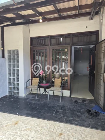 Rumah Elit LB 250m2 Siap Pakai Desain Elegan di Pluit, Jakarta Utara Rumah Elit LB 250m2 Siap Pakai Desain Elegan di Pluit, Jakarta Utara