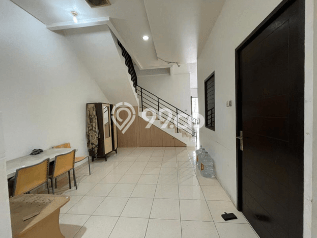 Rumah Elit Modern Tanpa Renovasi di Taman Ratu Jakarta Barat Rumah Elit Modern Tanpa Renovasi di Taman Ratu Jakarta Barat