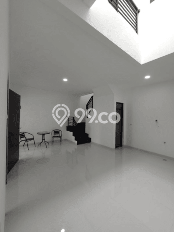 Dijual Hunian Rumah Terawat 4 KT di Meruya, Jakarta Barat Dijual Hunian Rumah Terawat 4 KT di Meruya, Jakarta Barat
