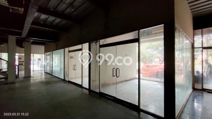 Disewakan Komersial komersial di Regol luas bangunan 582m2 Disewakan Komersial komersial di Regol luas bangunan 582m2