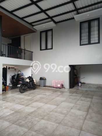 Ready to Use! Premium House LT 313m2 Desain Elegan di Setiabudi Ready to Use! Premium House LT 313m2 Desain Elegan di Setiabudi