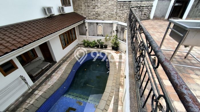 Dijual Rumah Premium dengan Fasilitas Sekitar Komplit di Batununggal, Bandung Dijual Rumah Premium dengan Fasilitas Sekitar Komplit di Batununggal, Bandung