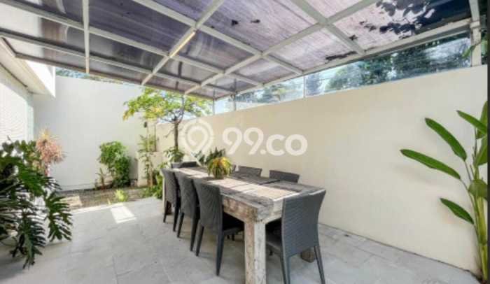 HARGA TERBAIK! Vila Kawasan , Area 300m2m², Lokasi Strategis HARGA TERBAIK! Vila Kawasan , Area 300m2m², Lokasi Strategis
