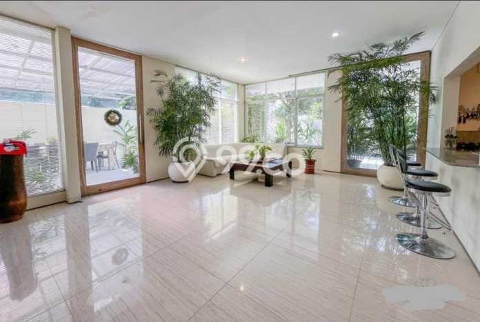 HARGA TERBAIK! Vila Kawasan , Area 300m2m², Lokasi Strategis HARGA TERBAIK! Vila Kawasan , Area 300m2m², Lokasi Strategis