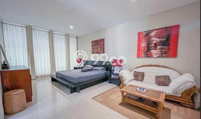 HARGA TERBAIK! Vila Kawasan , Area 300m2m², Lokasi Strategis HARGA TERBAIK! Vila Kawasan , Area 300m2m², Lokasi Strategis
