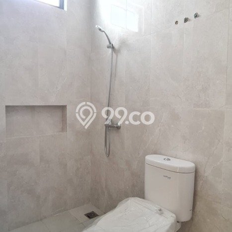 Dijual Hunian Rumah Nyaman 4 Kamar di Taman Kopo Indah, Bandung Dijual Hunian Rumah Nyaman 4 Kamar di Taman Kopo Indah, Bandung