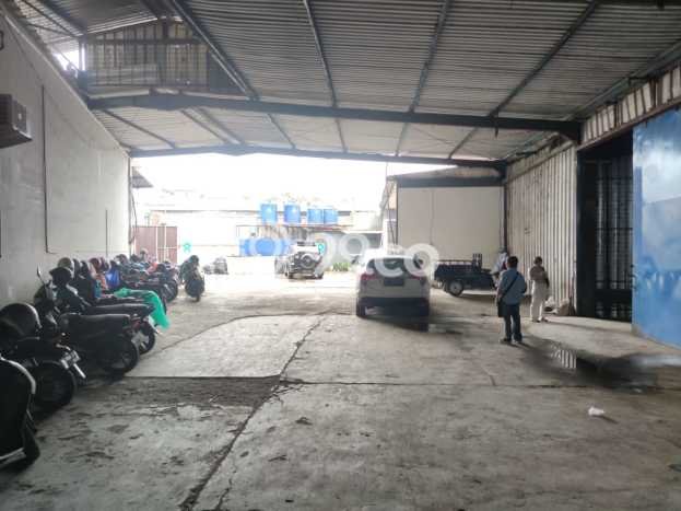 Disewakan Gudang di Kawasan Ramai Moch Toha Luas 1150m2 Disewakan Gudang di Kawasan Ramai Moch Toha Luas 1150m2