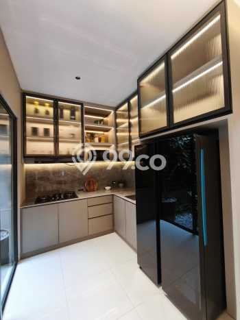 Rumah Elit Modern Tanpa Renovasi di Summarecon Bandung Bandung Rumah Elit Modern Tanpa Renovasi di Summarecon Bandung Bandung