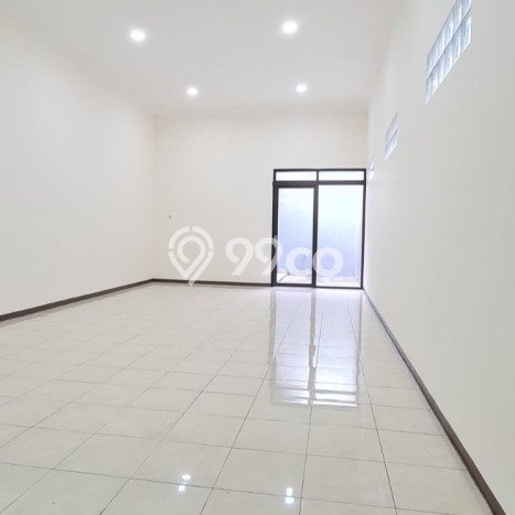 Ruko Bagus Dijual di Taman Holis Indah Bandung Strategis Cocok untuk Kembangkan Bisnis Ruko Bagus Dijual di Taman Holis Indah Bandung Strategis Cocok untuk Kembangkan Bisnis