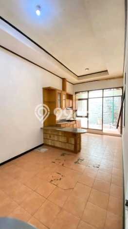 For Sale Hunian Rumah Terawat 4 Kamar di Soekarno Hatta, Bandung For Sale Hunian Rumah Terawat 4 Kamar di Soekarno Hatta, Bandung