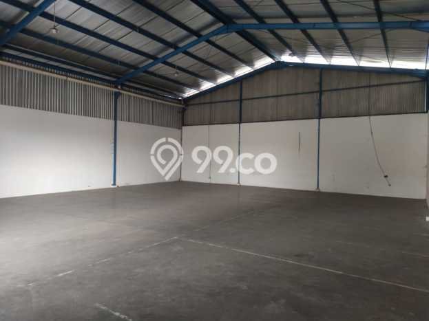 Unit Gudang Disewakan di Leuwi Gajah di Area Ramai & Strategis Unit Gudang Disewakan di Leuwi Gajah di Area Ramai & Strategis