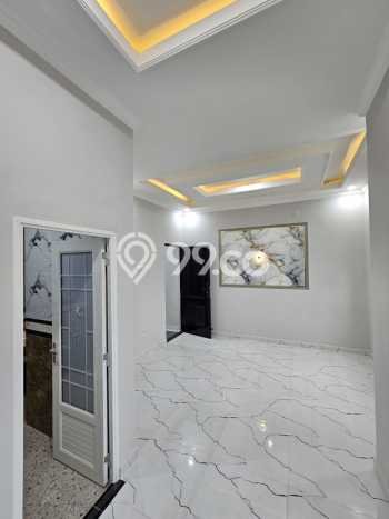 Rumah Strategis Modern Lb 180m2 di Jagakarsa, Jakarta Selatan Rumah Strategis Modern Lb 180m2 di Jagakarsa, Jakarta Selatan