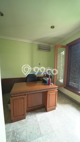 PROPERTI UNGGULAN! Rumah Strategis area Duren Tiga, Luas 563m² LB 440m² PROPERTI UNGGULAN! Rumah Strategis area Duren Tiga, Luas 563m² LB 440m²