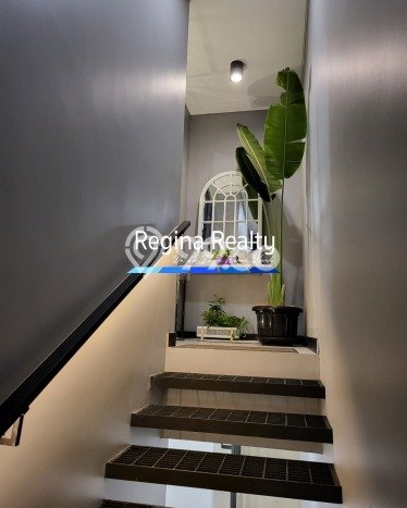Jual Rumah Luas Elegan Dengan View Cantik di Pondok Indah, Jakarta Selatan Jual Rumah Luas Elegan Dengan View Cantik di Pondok Indah, Jakarta Selatan