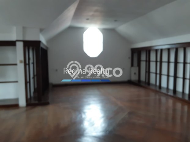Rumah Siap Huni di Cilandak, Jakarta Selatan, LT 261m² Bangunan 350m² Rumah Siap Huni di Cilandak, Jakarta Selatan, LT 261m² Bangunan 350m²