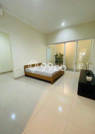 Rumah Elit Modern Tanpa Renovasi di Pondok Indah Jakarta Selatan Rumah Elit Modern Tanpa Renovasi di Pondok Indah Jakarta Selatan