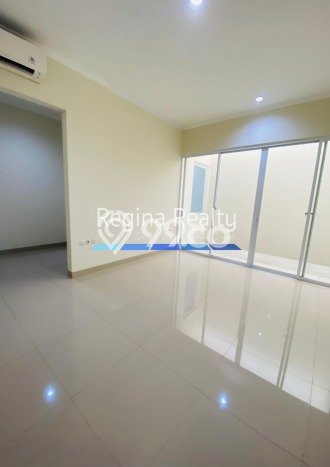 Rumah Elit Modern Tanpa Renovasi di Pondok Indah Jakarta Selatan Rumah Elit Modern Tanpa Renovasi di Pondok Indah Jakarta Selatan