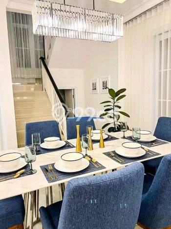 Rumah 4 KT 3 KM LT 288m², LB 210m² di Gading Serpong, Tangerang Rumah 4 KT 3 KM LT 288m², LB 210m² di Gading Serpong, Tangerang