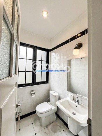 Rumah Luxury Modern Siap Huni di Cipete Jakarta Selatan Rumah Luxury Modern Siap Huni di Cipete Jakarta Selatan