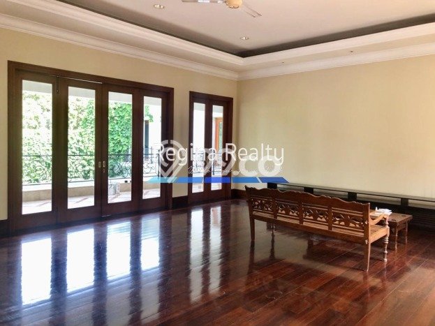 Rumah Mewah Dijual LT 900m2 di Kebayoran Baru, Jakarta Selatan Rumah Mewah Dijual LT 900m2 di Kebayoran Baru, Jakarta Selatan