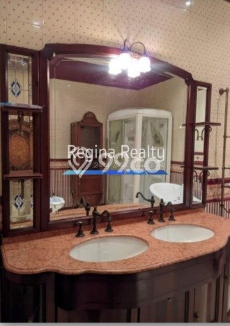 Hunian Apartemen Eksklusif untuk Dijual di Jakarta Selatan dengan 4 BR & 4 Kamar Mandi Hunian Apartemen Eksklusif untuk Dijual di Jakarta Selatan dengan 4 BR & 4 Kamar Mandi