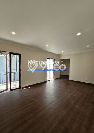 For Sale! Luxury House LT 397m2 Desain Elegan di Pondok Indah For Sale! Luxury House LT 397m2 Desain Elegan di Pondok Indah