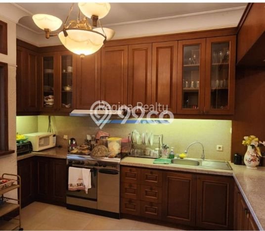 Ready to Use! Luxury House LT 240m2 Desain Modern di Pondok Indah Ready to Use! Luxury House LT 240m2 Desain Modern di Pondok Indah