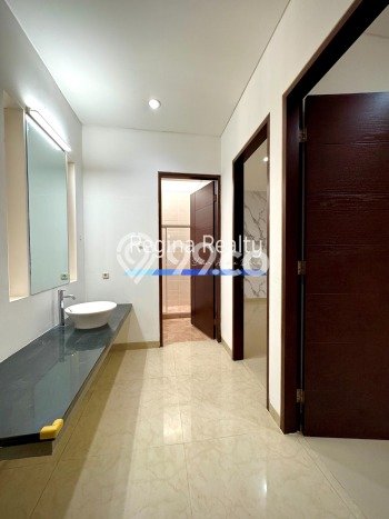 Sewa Rumah Harga Terjangkau di Pondok Indah Jakarta Selatan Punya 3 KT Sewa Rumah Harga Terjangkau di Pondok Indah Jakarta Selatan Punya 3 KT