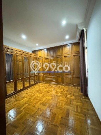 Jarang Ada! Rumah Sewa 5 Kamar Nyaman Siap Huni Pondok Indah Jarang Ada! Rumah Sewa 5 Kamar Nyaman Siap Huni Pondok Indah