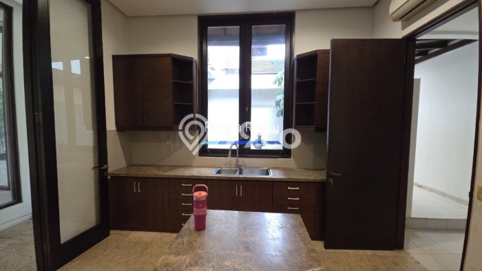 Dijual Rumah Mewah Elegan Dengan View Eksklusif di Pejaten, Jakarta Selatan Dijual Rumah Mewah Elegan Dengan View Eksklusif di Pejaten, Jakarta Selatan