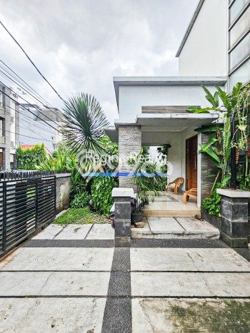Siap Huni Hunian Elit 6 Kamar di Kebayoran Baru Dekat ke Mana Pun Siap Huni Hunian Elit 6 Kamar di Kebayoran Baru Dekat ke Mana Pun