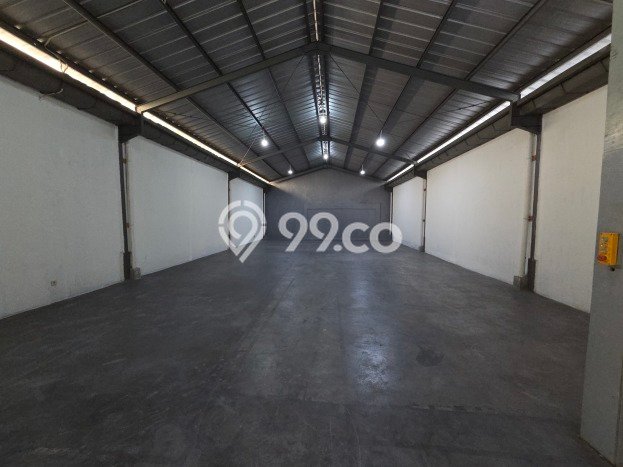 Gudang Dijual di Jakarta Utara LT 891m2 & LB 1800m2 Lokasi Terbaik! Gudang Dijual di Jakarta Utara LT 891m2 & LB 1800m2 Lokasi Terbaik!