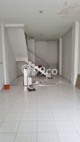 Ruko Dijual di Jakarta Barat LT 48m2 & LB 200m2 Lokasi Terbaik! Ruko Dijual di Jakarta Barat LT 48m2 & LB 200m2 Lokasi Terbaik!